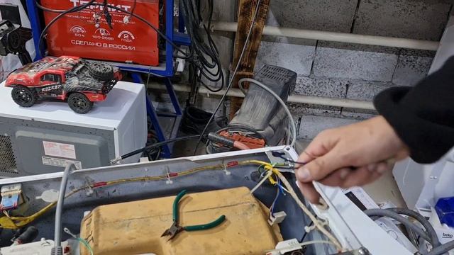 Стиральная машина samsung не включается, простой ремонт без вложений, своими руками! WF0408N2N смотреть онлайн