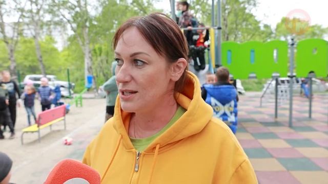 Праздник двора. Большая детская площадка появилась на Ивасика, 64 смотреть онлайн