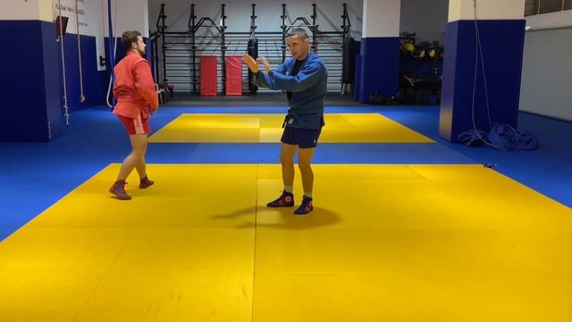 #68❗БОКОВАЯ ПОДСЕЧКА ПОД ВЫСТАВЛЕННУЮ НОГУ (DE-ASHI-HARAI) и ЗАДНЯЯ ПОДСЕЧКА (KO-SOTO-GARI)_Sambi.s смотреть онлайн