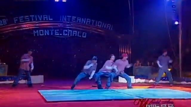 Break DanceAcrobatic смотреть онлайн