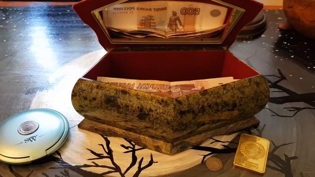 Как правильно хранить деньги, чтобы их всегда было много ? смотреть онлайн