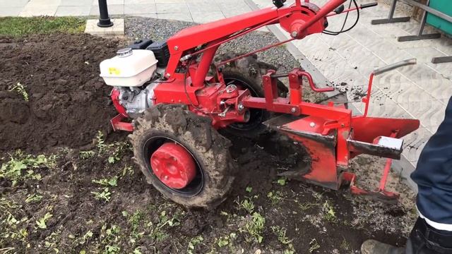 Мотоблок МТЗ с оборотным плугом смотреть онлайн