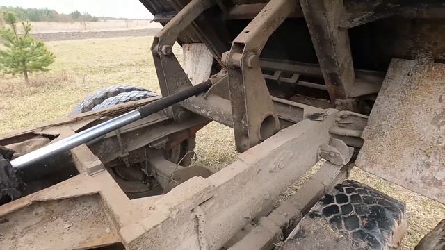 ГАЗ-52 старый но надежный. Запуск смотреть онлайн