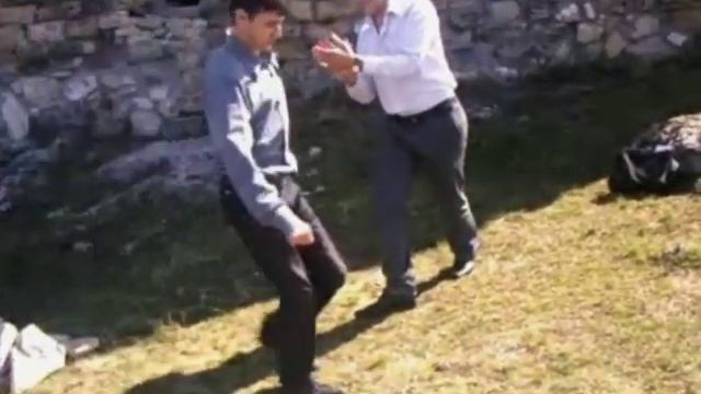 танцуем на фоне Адиюх смотреть онлайн