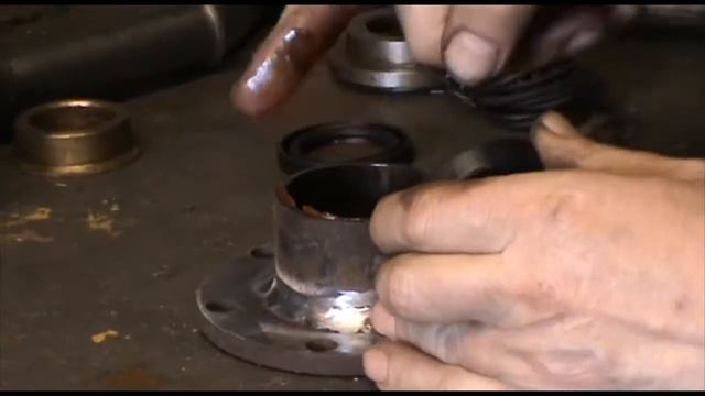 Водяной насос двигателя 6ЧРН36/45 (Г-70) Часть-2 " Модернизация" смотреть онлайн