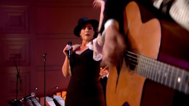 Caro Emerald Liquid Lunch In Concert
