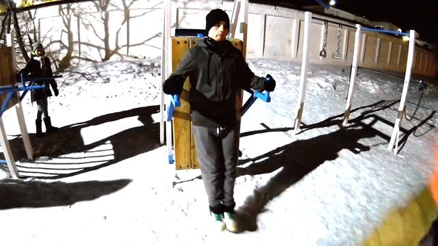 Марафон по саморазвитию. День 1. Батуты, турники, пробежка, парковка. смотреть онлайн