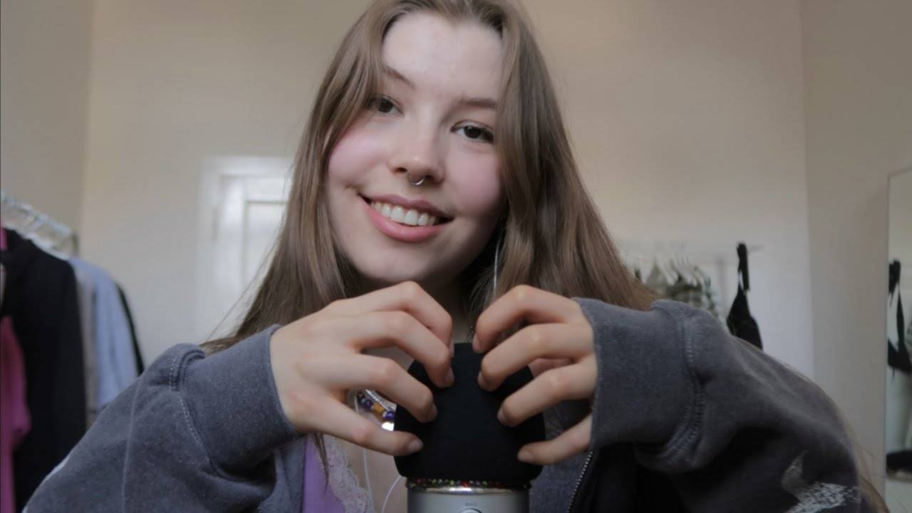 💙 Emily Asmr ~ АСМР царапает микрофон ✿ (почти не разговаривает)