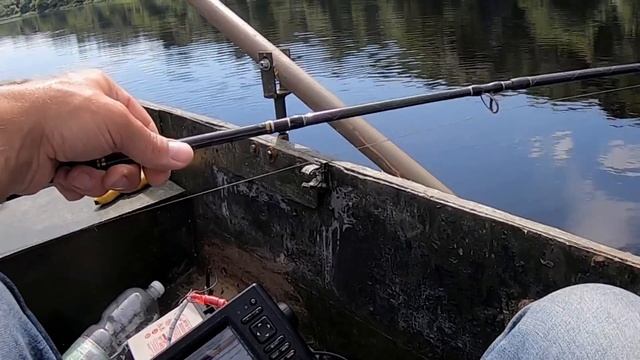 Ловля сома на квок. Сом на Квок . Первый сом! Квок на сома с лодки.