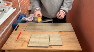 Резка напольной плитки стеклорезом