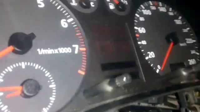 Снимаем щиток приборов Ауди А4 В5 смотреть онлайн