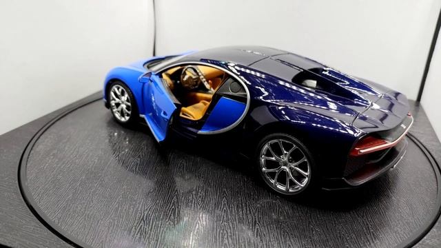 Bugatti Chiron (2016) [Bburago 1:18] смотреть онлайн