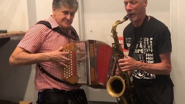 Oj Marička Peglaj in 34 seconds...Jimmy Horzen & Mark Yannie (2/2023) смотреть онлайн