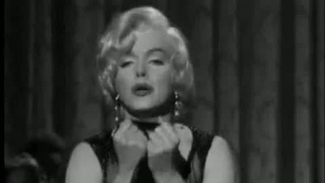 Мэрилин Монро и Тони Кёртис (В джазе только девушки) смотреть онлайн