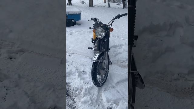 IZH Planeta Sport 350. Sound of childhood dreams of most of young boys in Soviet Union era. смотреть онлайн