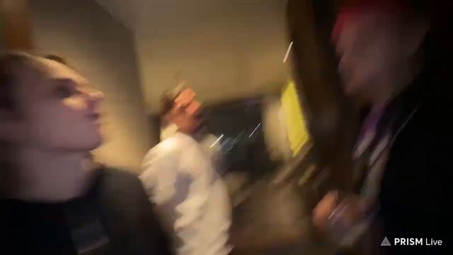 Первый Ирл без маски со Стамбула стрим Амины Тендерлибае Скаллимилано Тураны и Пинка смотреть онлайн