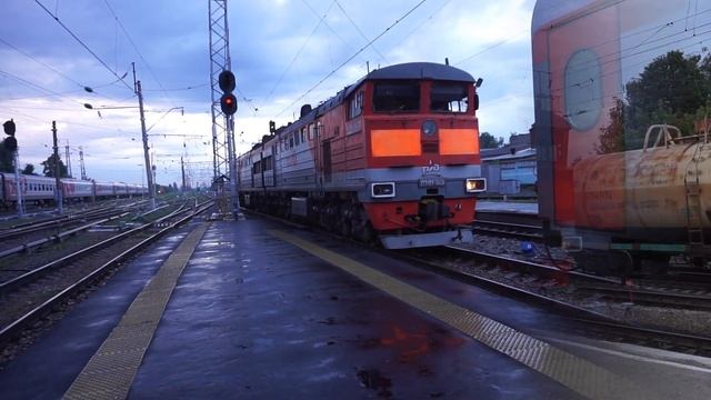 [60 fps] "Эстафета" поезда Москва - Орск (2ТЭ10У-0428 и 2ТЭ10УТ-0095А) смотреть онлайн