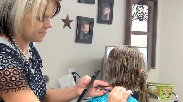 How To Cut A Short Bob Haircut | Girl Bob Haircut by Radona смотреть онлайн