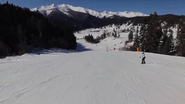 Спуск на лыжах. Архыз 08.03.2022, южный склон, двенадцатая синяя трасса