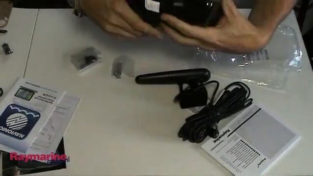 Raymarine dragonfly 5,7 gps fishfinder CHIRP sonar E70085 unboxing смотреть онлайн