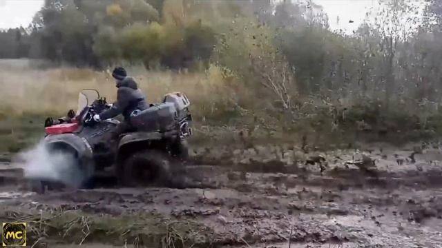 ?КАТАЮСЬ НА КВАДРОЦИКЛЕ ПО ГРЯЗИ НА ЗАДНЕМ ПРИВОДЕ!!!? смотреть онлайн