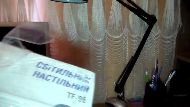 Качественная упаковка плохой настольной лампы DELUX TF-06 смотреть онлайн