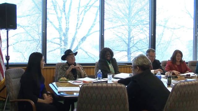 CLC Board - April 2015 meeting - The Board honors Student Trustee Bella Tidei смотреть онлайн