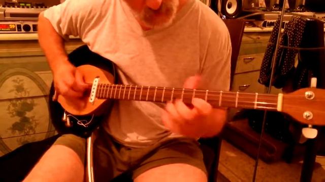 Fry Pan guitarrrrrrr!!! смотреть онлайн