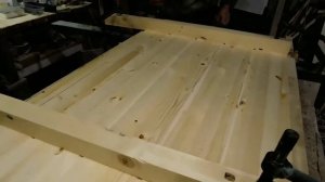 Как сделать банную дверь на клин.