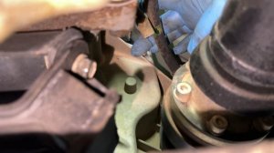Hyundai Terracan  Замена масла в раздаточной коробке - Changing the oil in the transfer case