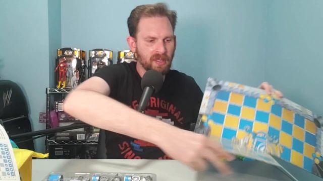 Minions Medieval Mayhem Chess Set Unboxing смотреть онлайн