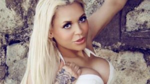 ДЕВУШКА В МУЖСКОЙ ТЮРЬМЕ