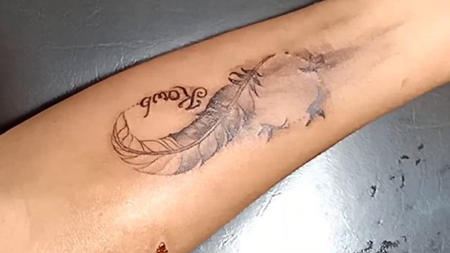 Bird feathers tattoo-tattoo time lapse смотреть онлайн