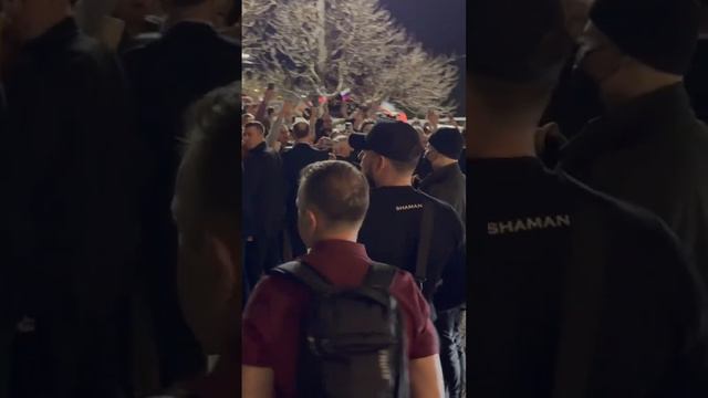 Родные, несмотря ни на что, мы будем продолжать петь вместе «Я РУССКИЙ» смотреть онлайн