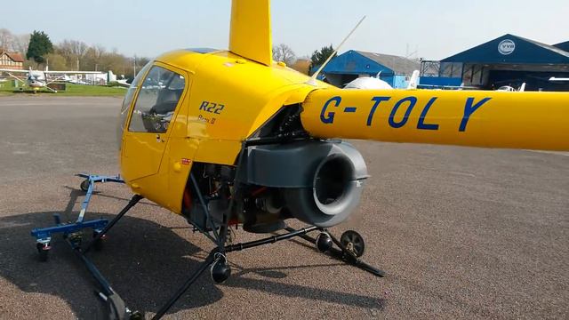 Robinson Helicopter R22 Beta II (G-TOLY) @ London Elstree смотреть онлайн