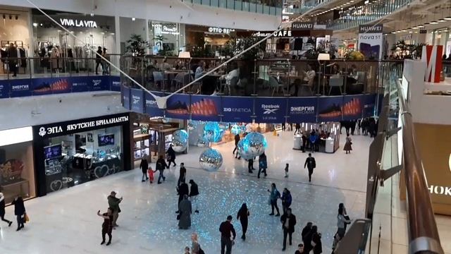 АВИАПАРК  САМЫЙ БОЛЬШОЙ ТОРГОВЫЙ ЦЕНТР МОСКВЫ .  AVIAPARK  IS THE LARGEST SHOPPING CENTER IN MOSCOW