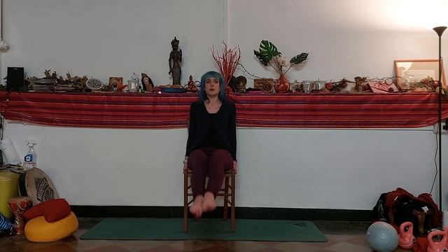 ChristmaStefi - Giorno 18 | Pilates con la sedia смотреть онлайн
