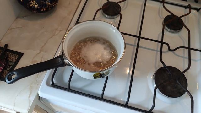 Овсяная каша с сыром. Приготовив, станет любимой кашей на завтрак. Без молока, сахара и фруктов. смотреть онлайн