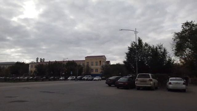 Актобе КУРМЫШ, СТАРЫЙ ГОРОД ОТ ШЕРНИЯЗА К БАЗАРУ. Актюбинск Казахстан Walk in Aktobe Kazakhstan смотреть онлайн