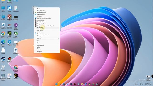 Windows 11 taskbar best feature - Pin to taskbar any specific file or folder смотреть онлайн