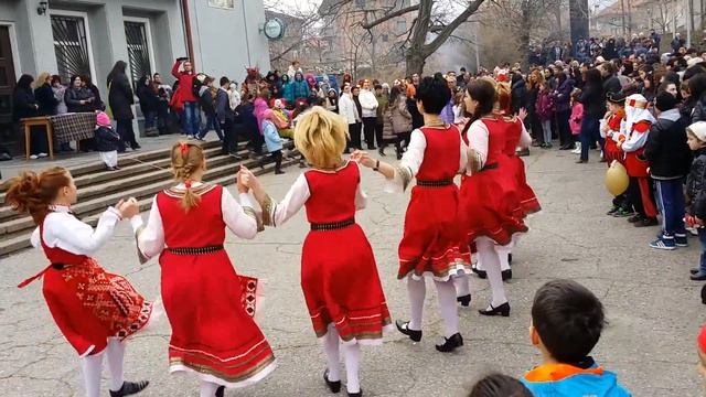 Клуб по народни танци "Лудория" смотреть онлайн