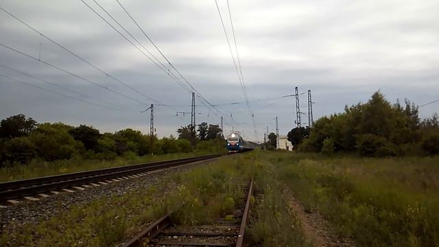 Электровоз ЭП1М-463 с поездом №137Й, Москва — Саратов смотреть онлайн