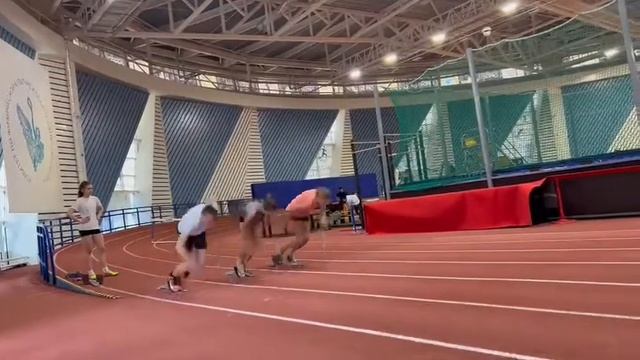 Бег с низкого старта под команду смотреть онлайн