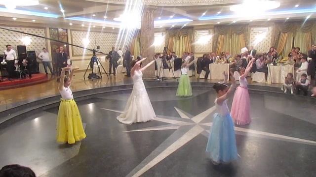 Танец невесты,Сюзанны смотреть онлайн