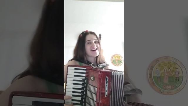 Уроки вокала от Светланы Дериземля. Урок17: Распевка. Работа над песней "Калина-малина" смотреть онлайн