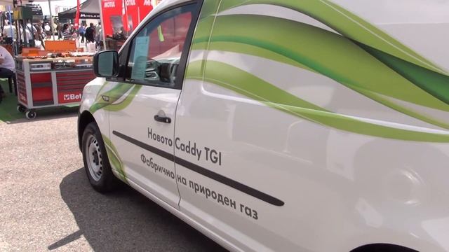 Volkswagen Caddy Maxi 1.4 TGI 81 KW CNG (2016) Exterior And Interior