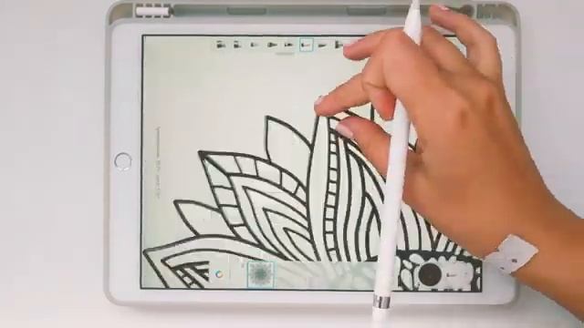 РИСУЮ ПОДСОЛНУХ - МАНДАЛУ НА IPAD 2019 l ЗЕНТАНГЛ РИСОВАНИЕ ЦВЕТОВ смотреть онлайн