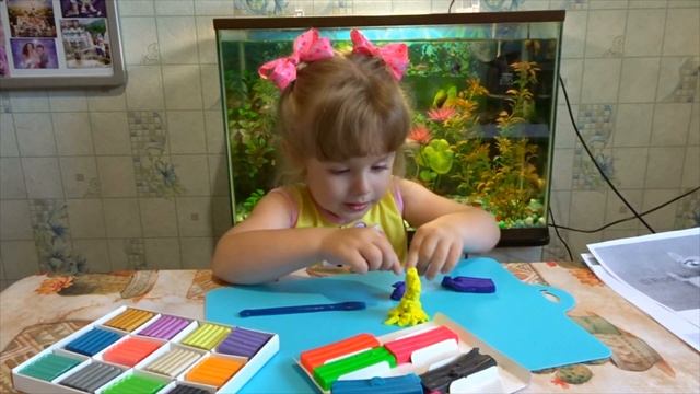 Поделки из ЖЕМЧУЖНОГО и ФЛУОРЕСЦЕНТНОГО пластилина:))) смотреть онлайн