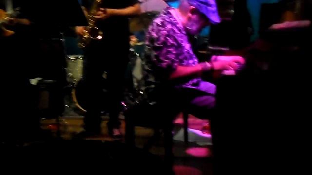 Dino Massa live in Thessaloniki смотреть онлайн