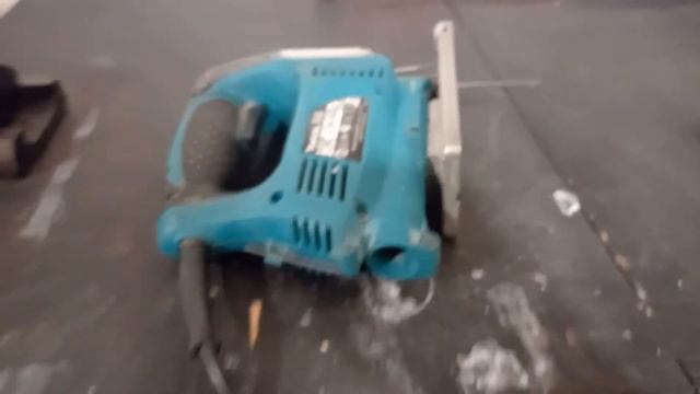 Обзор и тестирование лучшего Электролобзика от Makita модель 4329 450Вт после 11 лет использования смотреть онлайн